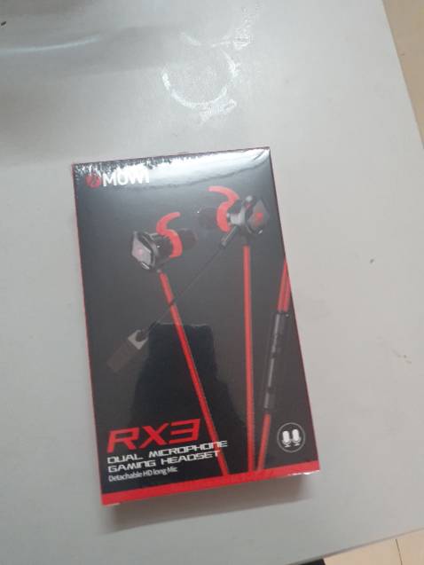 Nhận hàng nguyên seal đã thấy thích rồi, cảm giác 1 tai nghe chưa đến 200k mà có hộp seal sang chảnh ntn đã ưng cái bụng rồi. Hàng khui ra bao đẹp, lại còn có nhiều phụ kiện đi kèm nữa..... Âm thanh cũng rất tốt, bass phê pha, ko quá dày, Mic thu âm rất rõ nét... Không biết các game khác sao, Các bạn chơi Pubg trên PC như mình mới thấy con tai nghe này phù hợp lắm luôn. Hình ảnh mình unbox bên dưới nhé