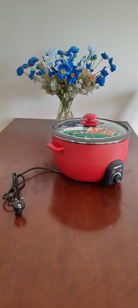 Nhận hàng ngỡ ngàng luôn vì nồi khá to, cũng rất đẹp nhé, nấu lẩu, chiên, kho, xào được tuốt luốt luôn, quá rẻ, quá chất lượng luôn.