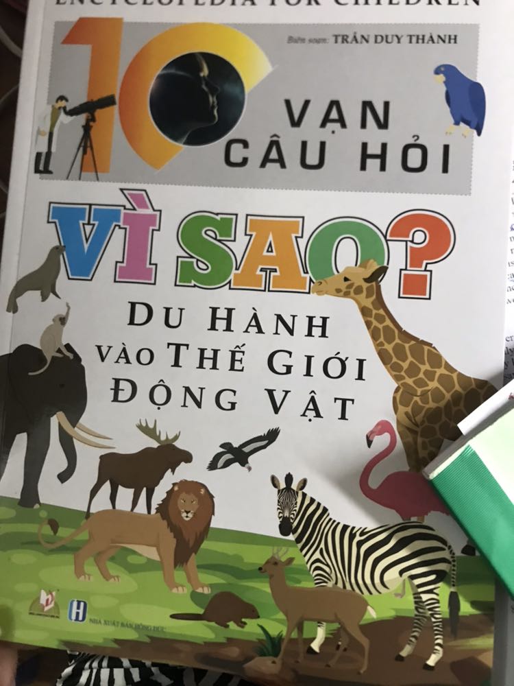 sách bổ sung rất nhiều kiến thức, câu hỏi hay. giá thành rẻ mà bổ ích có hình ảnh minh hoạ phù hợp với bé