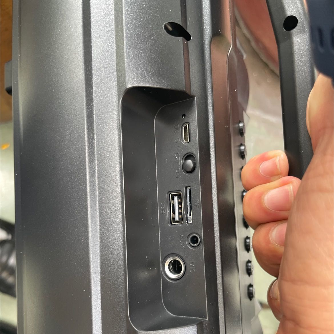 Khá ổn với giá. Cho bé chơi tốt