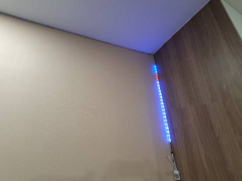 Vừa hì hục treo cả buổi thì bị lỗi bóng, chỉ hiển thị được màu xanh (green), chuyển qua màu khác thì chỉ có 1 đoạn ngắn lên màu, các đoạn còn lại đều không sáng. Vừa hì hục treo cả buổi thì bị lỗi bóng, chỉ hiển thị được màu xanh (green), chuyển qua màu khác thì chỉ có 1 đoạn ngắn lên màu, các đoạn còn lại đều không sáng.