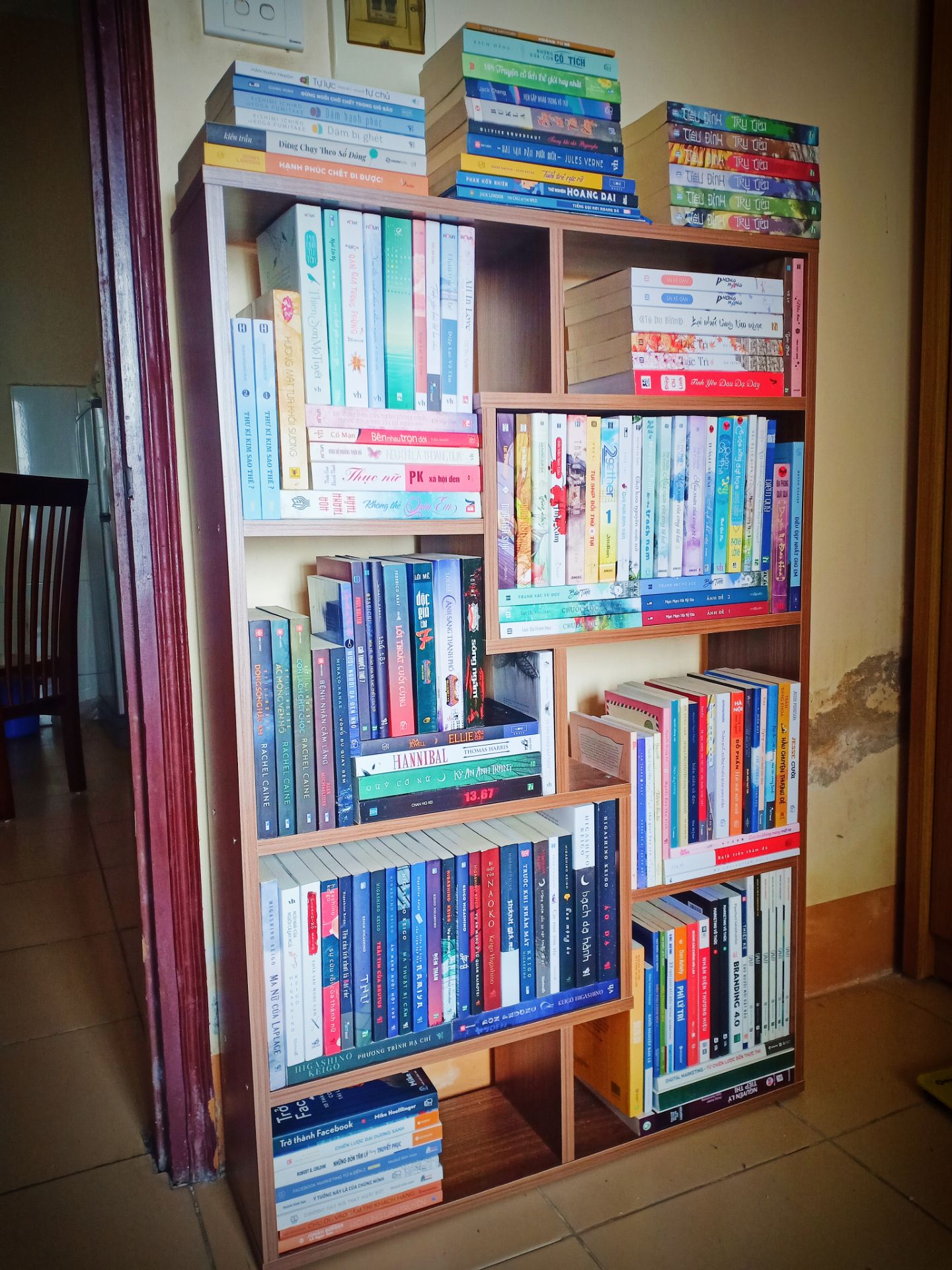 giao nhanh. giá rẻ. chất lượng sách tạm tạm. vì giấy xốp nên đã ố