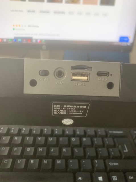 Loa đẹp hoàn thiện tốt. Âm thanh thế này là ngon rồi đòi hỏi gì với loa chưa đến 200k. Cá nhân mình thấy dùng cho mây tính rất tiện