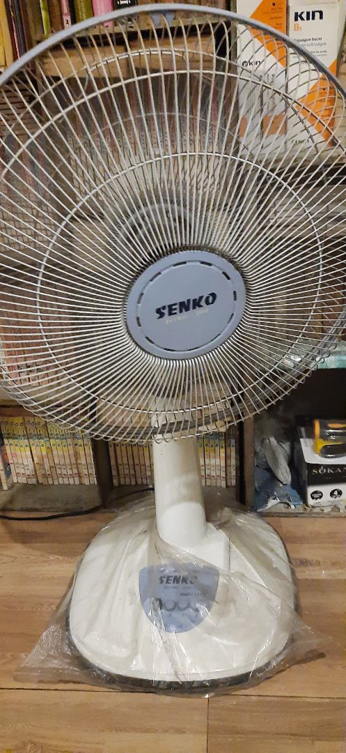 sau khi ráp, quạt chạy hơi nóng mô-tơ. sau 3 ngày sử dụng thì bình thường trở lại