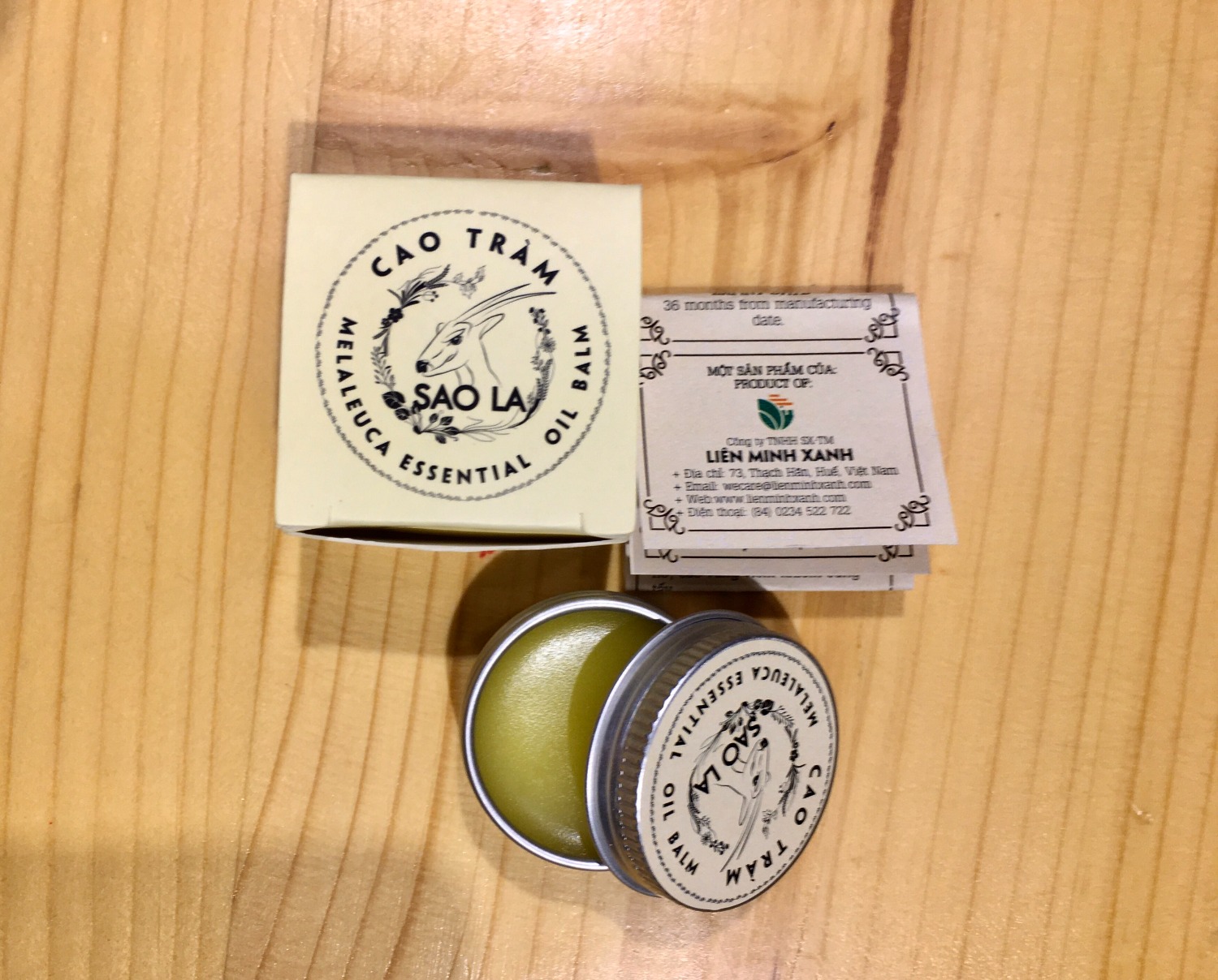 Hài lòng về chất lượng sản phẩm, mùi thơm dễ chịu, lưu hương lâu, dùng tốt cho trẻ nhỏ và tiện lợi có thể mang theo khi ra ngoài. Hài lòng về chất lượng sản phẩm, mùi thơm dễ chịu, lưu hương lâu, dùng tốt cho trẻ nhỏ và tiện lợi có thể mang theo khi ra ngoài.