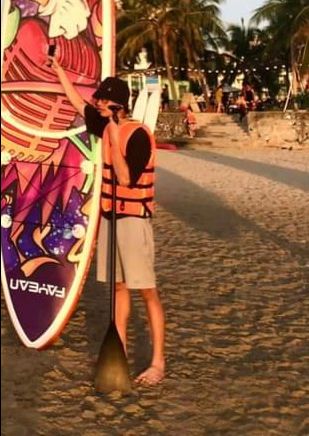 Mình mua vì title, không xem sơ trước nội dung như nào. Nói chung do bản thân thôi, nhưng vì không ưng nội dung nên kệ vậy.
Sách chủ yếu nói về các case cụ thể, chia thành các trường hợp chết khác nhau, kiến thức sinh lí là chủ đạo, có lồng ghép 1 ít ý kiến về nhân sinh.
Nhưng mình thì muốn đọc về nhân sinh, về tâm linh hơn qua title này :)