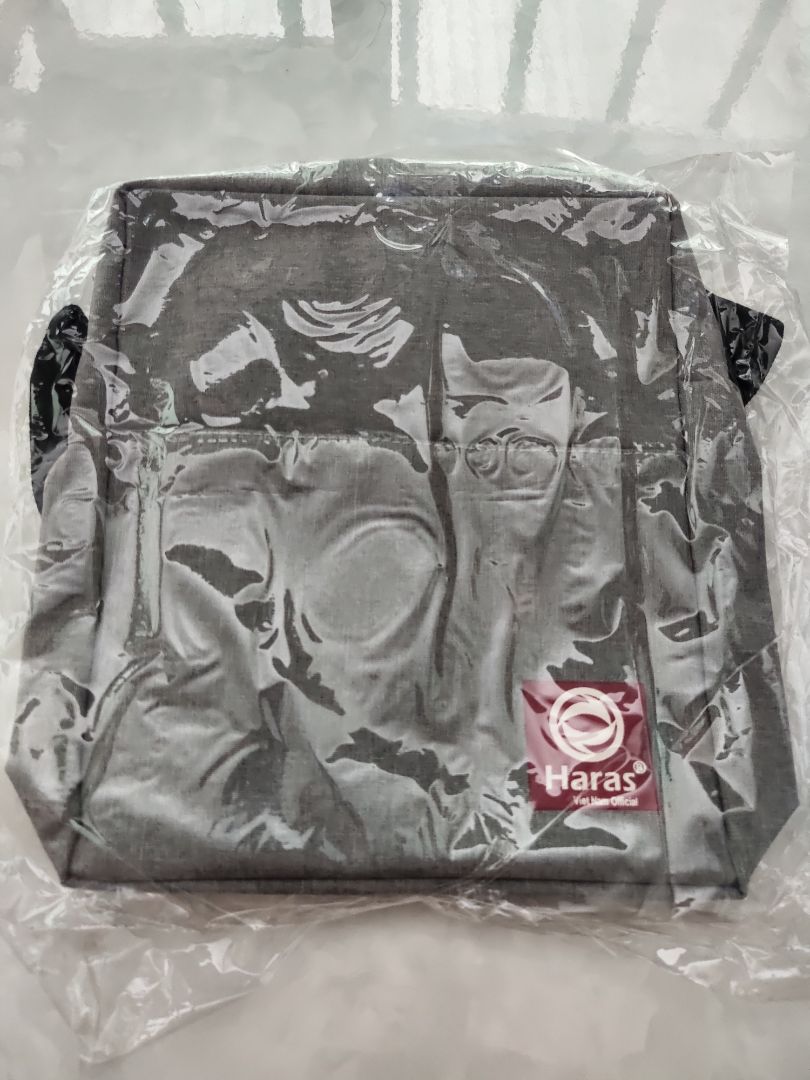 Giao hàng trước hạn, sản phẩm như hình, dây đeo hơi ngắn. Cảm ơn shop.