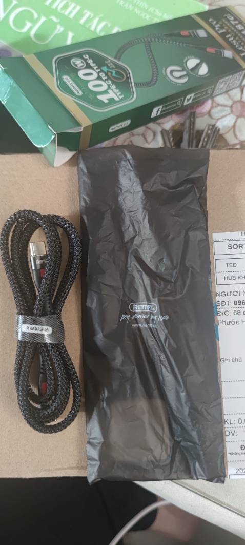 Giao nhanh, dây dài chắc chắn. Có điều mình đặt nhầm, ko để ý 2 đầu dây đều là type C nên ko dùng cho mấy cục sạc dự phòng ở nhà được. Shop cho trả hàng hoàn tiền.