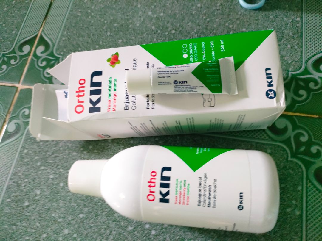 giao hàng nhanh, sản phẩm ok, nước súc miệng thơm mát mong hiệu quả