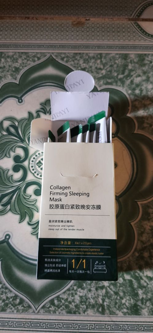sản phẩm dùng rất thích ko rít hay khó chịu đắp để qua đêm sáng ra rửa mặt xong nghe dễ chịu nên mua nha mn