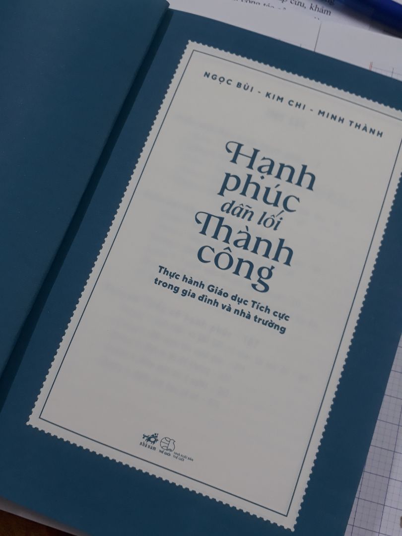sách rất đẹp. mình rất thích. gói hàng đẹp và cẩn thận nữa. m chưa đọc nhưng sách màu rất đẹp.