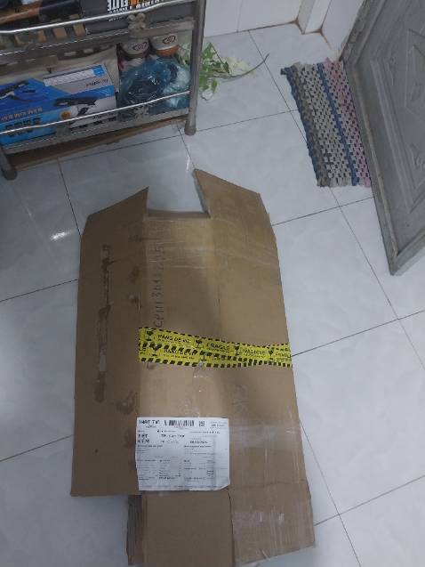 Giao hàng đúng mô tả, gói hàng chắc chắn không bị trầy xước, tủ đẹp, đúng kích thước. Mỗi tội giao hàng quá chậm