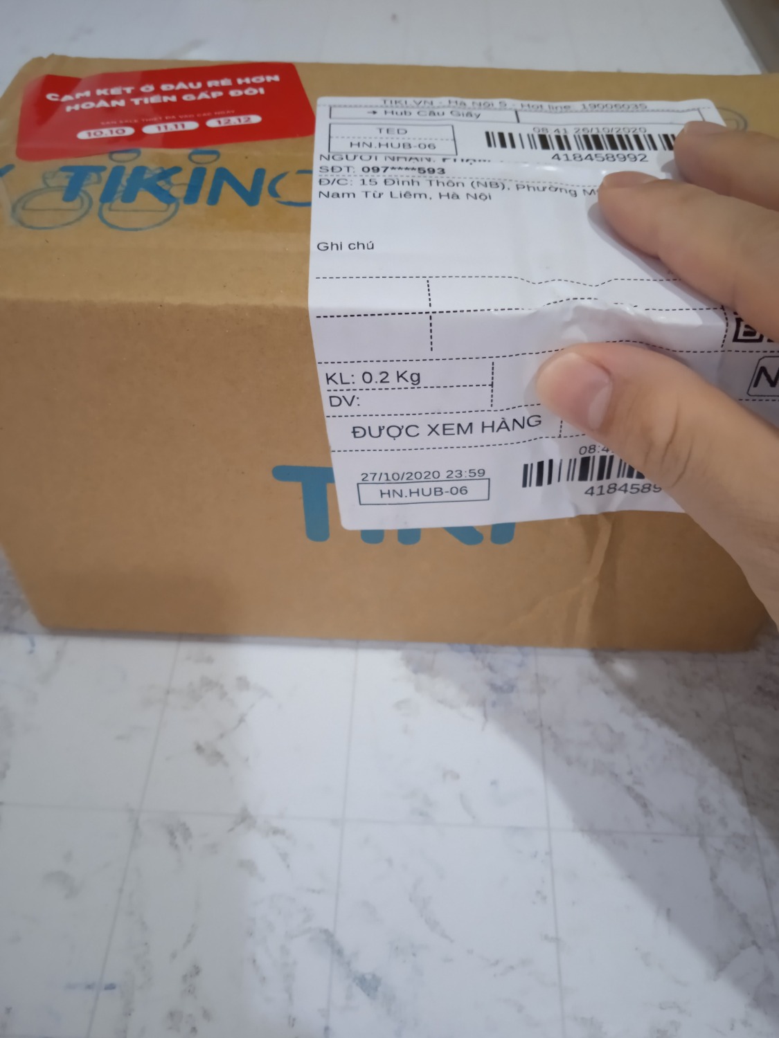 Hàng chính hãng, logo tem mác thương hiệu đầy đủ, rất chuyên nghiệp, đóng gói cũng rất cẩn thận từ shop.
quần mới, mở ra còn nguyên bụi, mùi vải. chất quần mềm mỏng mát, mặc rất thoải mái dễ chịu. mặc cả ngày không bị hăm bên dưới.
Giao hàng hơi bị trễ xíu, đặt lúc 3h chiều, dùng gói tikinow 2h mà tận 5h30 mới nhận được sản phảm, bị trễ mất nửa giờ, lúc đó tan giờ làm, shipper báo tắc đường nên thông cảm,may vẫn còn kịp nhận hàng.
Mặc ban đầu thấy vừa,thoải mái dễ chịu, dùng 1 thời gian xem sao. Goodd !