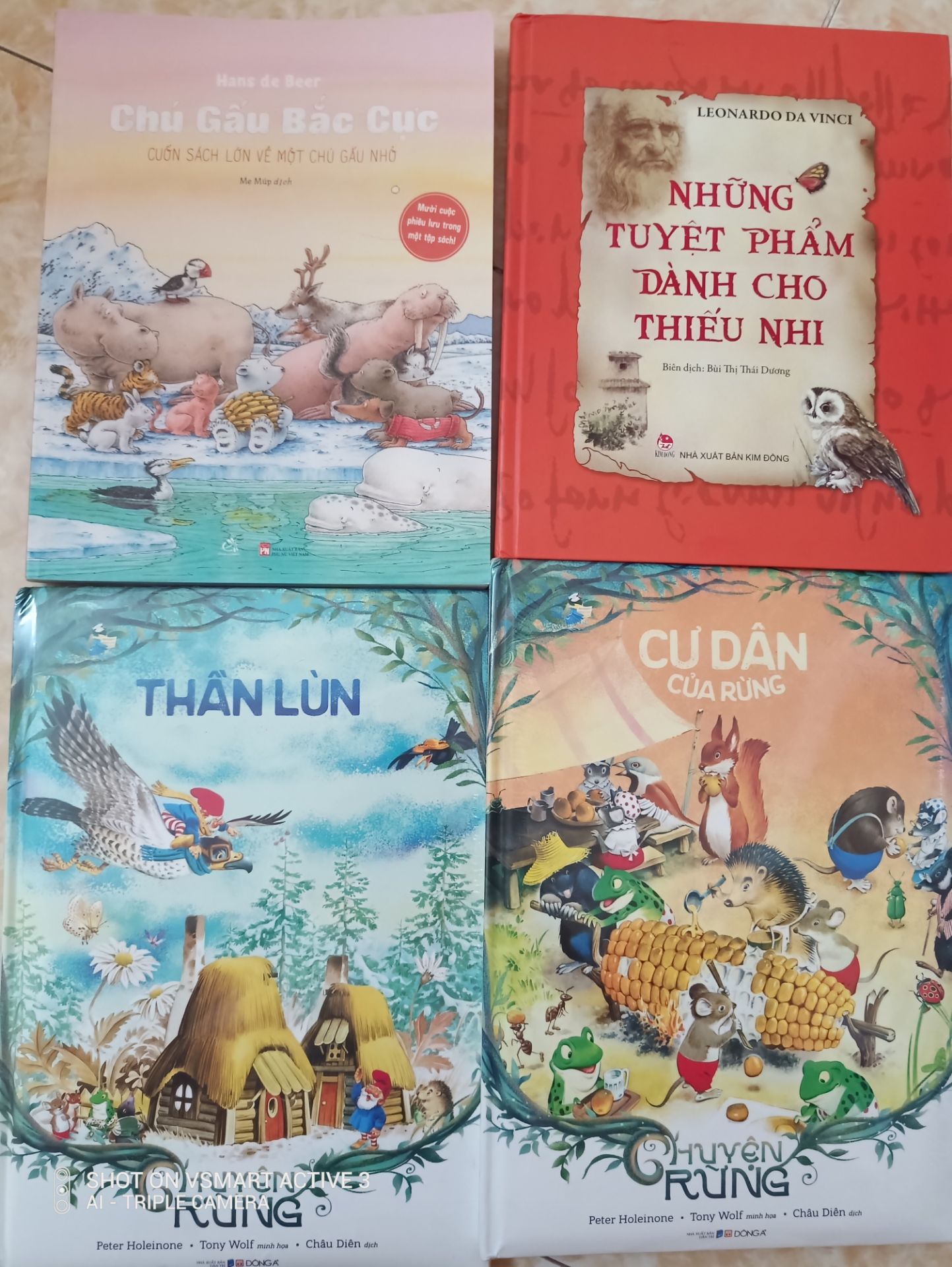 hình sống động, nhiều câu chuyện cho bé