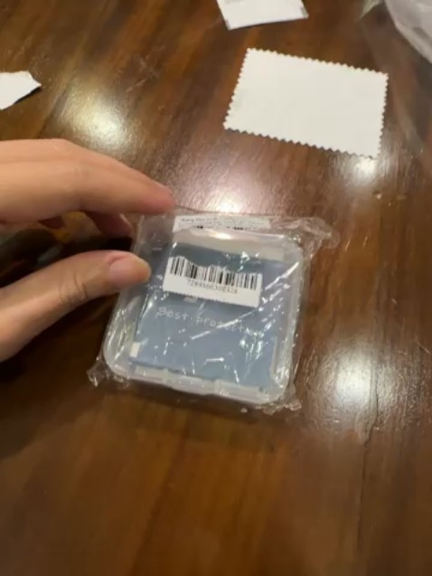 Giao sai hàng, mình mua 14 Pro mà giao gì đó mình k biết luôn