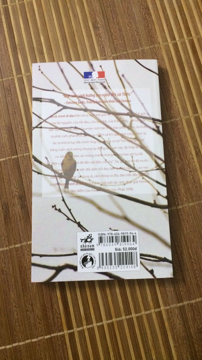 Sách mỏng nhưng những câu chữ trong sách như mang sức nặng khiến người đọc khó thể quên được. Cuốn sách này như một lời tâm sự của ông về hai đứa con trai tật nguyền, cũng là món quà của ông dành tặng con mình. Một cuốn sách rất đáng đọc.