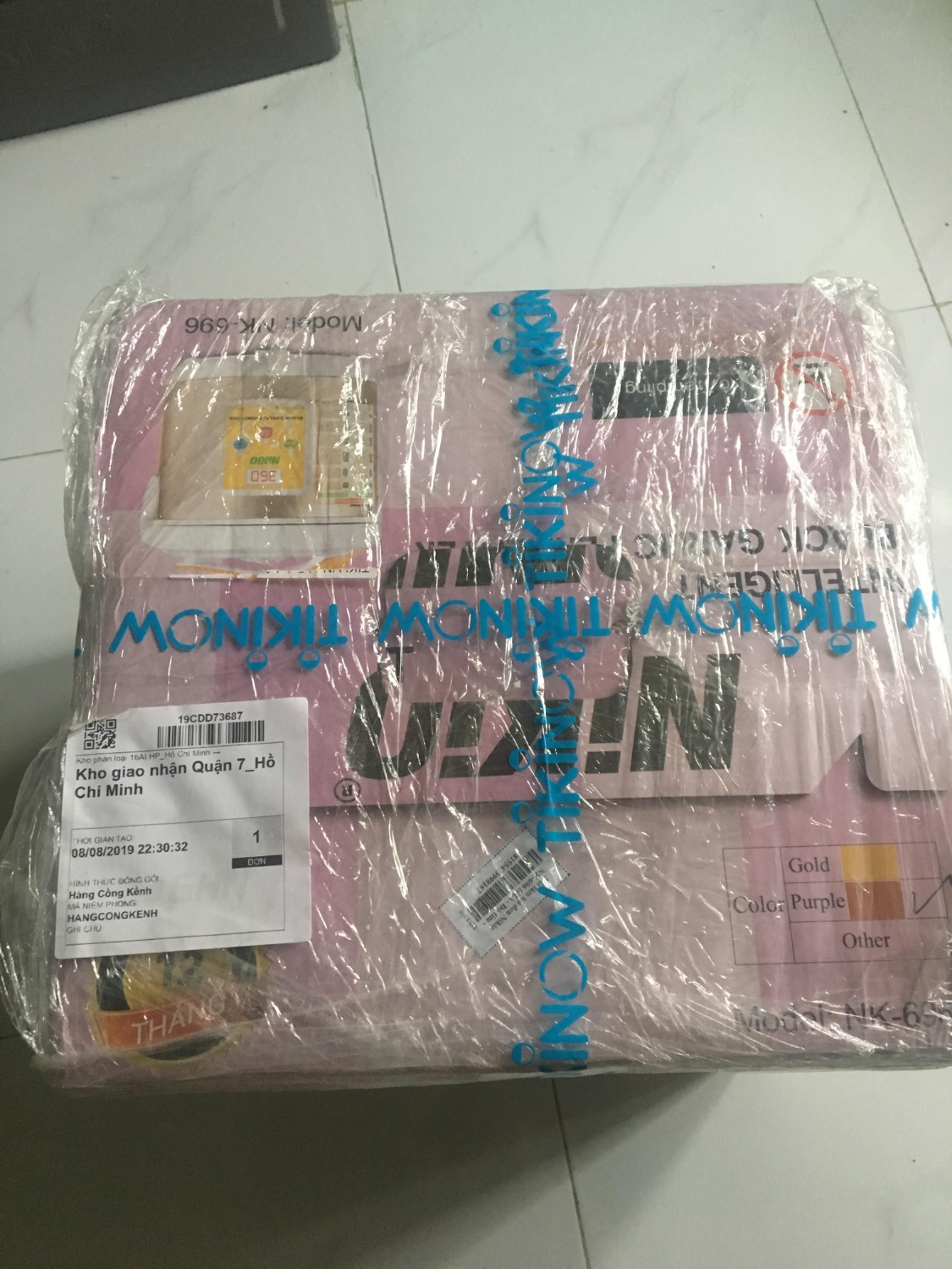 Nhận hàng sau 1 ngày đặt hàng. Hàng đúng chuẩn chính hãng Nikio. Máy làm 1 mẻ tỏi đầu tiên ăn khá ngon, không thấy có lỗi gì.
Tỏi làm đúng theo quy trình của máy, tỏi cô đơn làm khoảng 14-15 ngày,  tỏi tép khoảng 12 ngày. Tỏi ăn ngon và ráo, không bị ướt vì nồi có chế độ sấy khô trong 2h luôn. Rất tiện và đáng tiền.