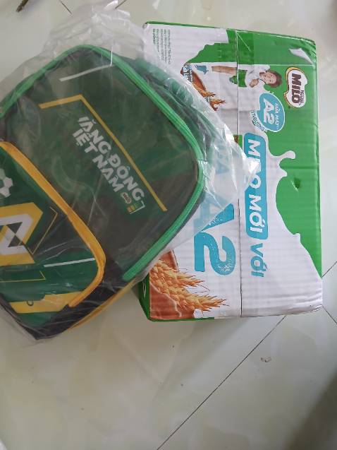 Giao hàng nhanh  đóng  gói cẩn thận  đc  tặng kèm balo  xinh