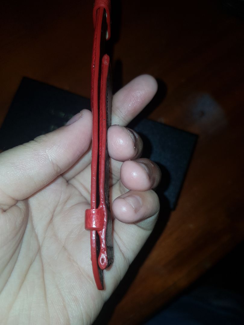 mình đã mua hàng bên bạn này trông rất tệ mình cần lời từ shop nhiều vết bị đốt và nhiều lớp bị keo trong rất kinh khủng keo rất dỏm mình bỏ tiền ra mua mà shop giao mình hàng như vậy thì mình khuyên mọi người đừng nên mua và mình sẽ không bao giờ mua ở shop này thêm 1 lần nào nữa