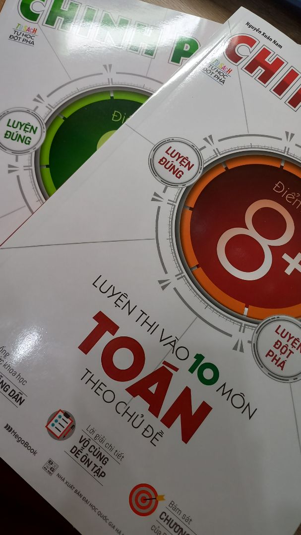 *tui diết đánh giá hơi nhìu nhma mí bạn gáng đọc để tham khảo nhía 💞, tui thấy sách này đáng mua lắm í 
-sách giao nhanh và đúng thời gian khi mình đặt hàng luônn 
- sách toán mình thấy rất ôk luôn nhaa, đủ các dạng toán theo chủ đề nè, dễ hiểu và còn hướng dẫn mình cả cách sử dụng máy tính cầm tay ktra lại kết quả nhé, có đủ các dạng toán từ dễ đến nâng cao nên các bạn có thể tăng level của mình từ từ nhé, (rất phù hợp cho mí bạn mất gốc nè),có các đề tuyển sinh các tỉnh để mấy bạn tham khảo nhé 
- chỉ có mụt chút nhược đỉm là sách có kha khá chỗ bị xước, và có chỗ bị móp nữa nhé
(hết gùi keke 💞)