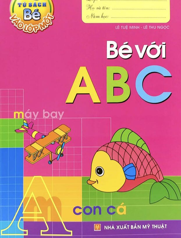 Đây là cuốn sách đầu tiên của bé lớn mình để học tiếng Việt! Sách rất hữu ích với hình ảnh sinh động, dễ thương. Mình đã mua cuốn thứ2 cho bé nhỏ :)