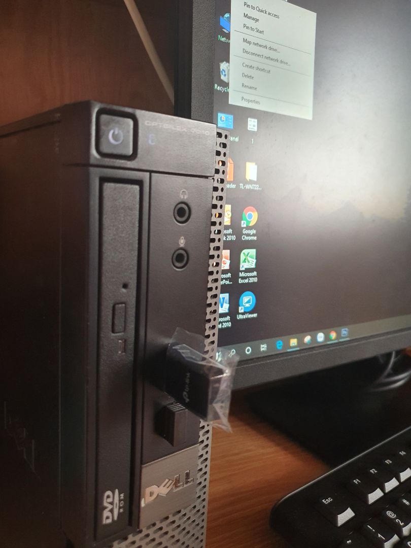 Giao hàng nhanh, đặt hqua là hnay nhận được rồi. Gói hàng ok lắm luôn á mn, mở ra đầy đủ cd, sách hướng dẫn. Máy mình win10 trước đang xài tp link 722 nhưng em này không bắt được sóng 5Ghz nên đổi qua dùng e này, sale với dùng voucher mua được với giá 195k rất rẻ so với chất lượng luôn ý. Em này cắm vào là bắt được wifi luôn không cần cài drive gì cả, khỏe re luôn. Nch đánh giá 5☆.