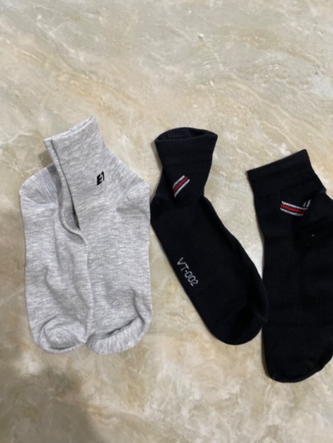 Kiểu dáng đẹp, vừa khít chân và mang thấy êm & dễ chịu.