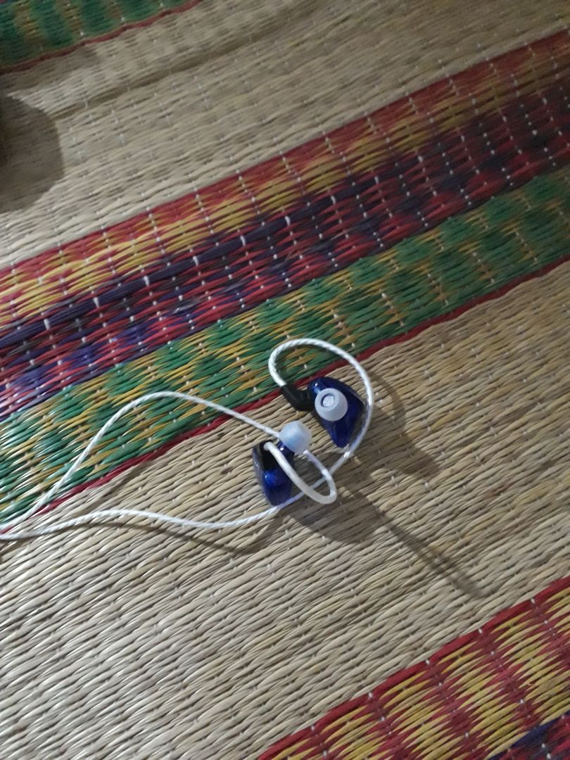 tai nghe chỉ dành cho nhạc trữ tình thì tốt còn nhạc khác thì nghe tạm ổn tai nghe chỉ dành cho nhạc trữ tình thì tốt còn nhạc khác thì nghe tạm ổn