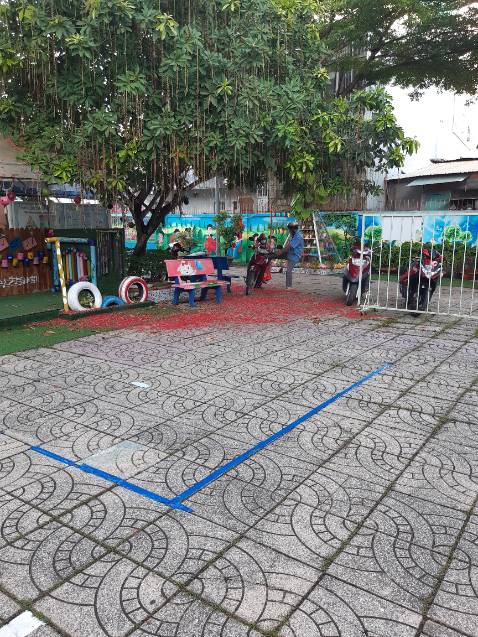 Đã uống gần hết 1 chai, tóc đỡ rụng, tóc con có mọc lên nhưng còn ít