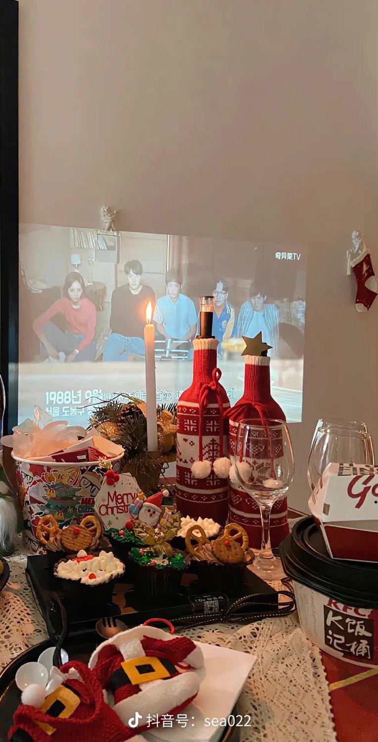 Máy gửi về hk bị móp méo, nhưng thấy chi tiết là có đĩa cài driver nhưng gửi thì không có. phải lên mạng tìm driver để về cài