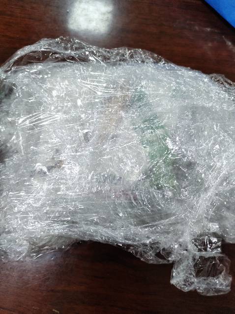 Tiki đóng gói ổn, cẩn thận. Hàng nhỏ nên bọc trong nhiều lớp để tránh va đập. Shipper có tâm :))