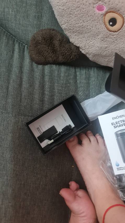 Hơi bị đơ vì shop đang nhầm lẫn giữa Z3 Pocket & Z3 Electric, nhưng do đc deal tốt lên giữ lại luôn dù sao hàng của enchen cũng ổn. Vẫn đánh giá 5sao vì shop phản hồi nhanh và trung thực, anh shipper của tiki cũng dễ thương. Hi vọng nếu quay lại lần nữa thì sẽ ko gặp tình trạng này