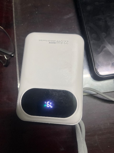 Pin dùng tốt. Shop thân thiện và tương tác rất tốt với khách hàng. Nên mua mới người nhé. Cảm ơn Shop đã nhiệt tình với khách.