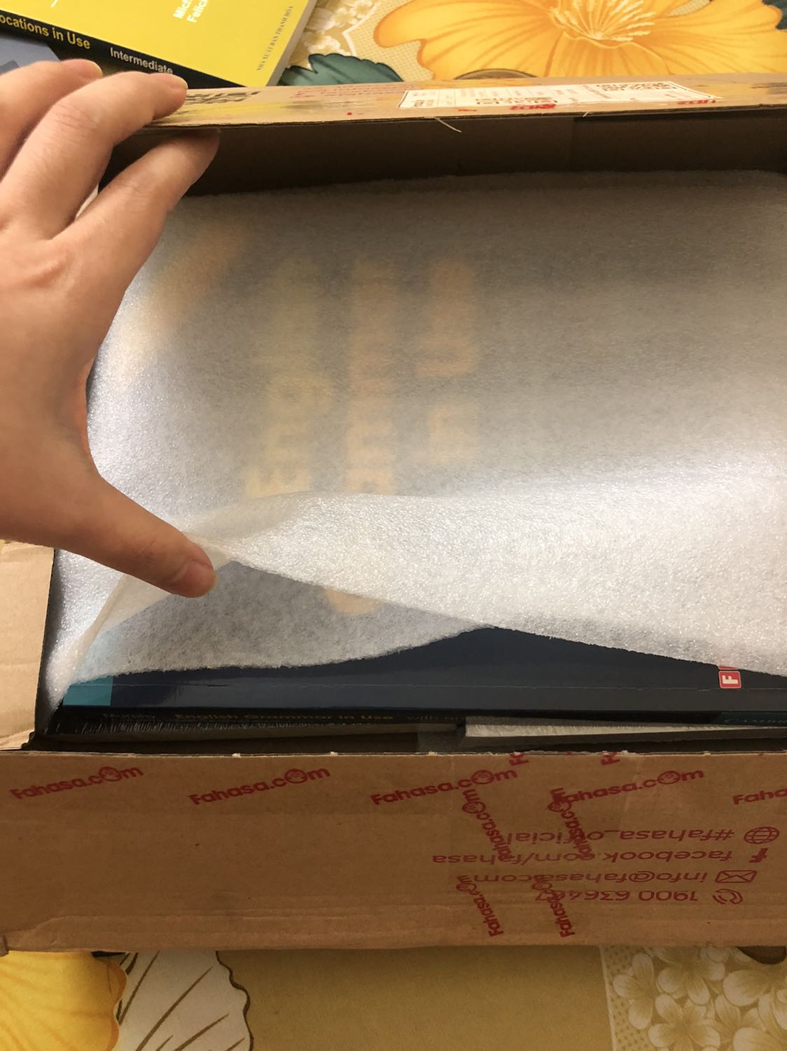 Mình mua sách trong đợt sale vừa rồi nên giá khá ok, nội dung khá phù hợp cho bạn nào muốn tham khảo về tài chính doanh nghiệp hay mấy bạn sinh viên đang học quản trị doanh nghiệp, sách mua của fahasa rất rất là ưng luôn, sách gói cẩn thận, còn nguyên màng bọc, được giao đúng dự kiến, nên mua nha mọi người