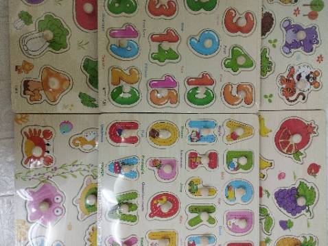 Shop tạo ra Combo này khá hợp lý đấy vì đủ các chủ đề. Chỉ cần mua 1 combo này đã dạy con sdc cả chữ, số, rau củ quả động vật luôn. Hàng thì chất lượng, giá cả phù hợp