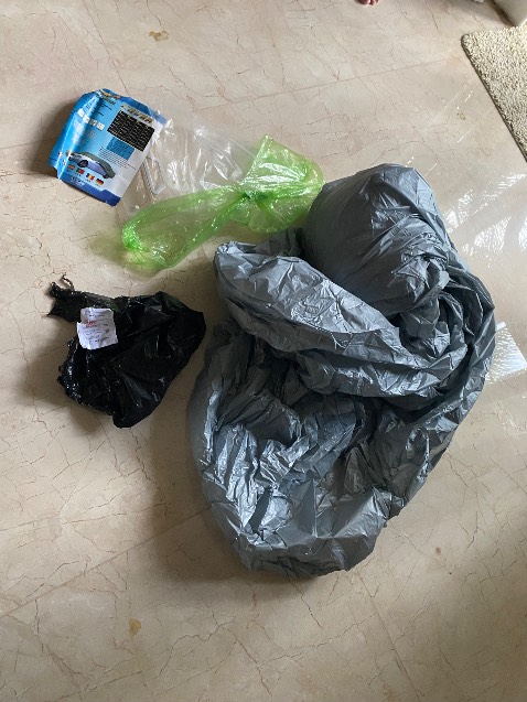 Sai sản phẩm. Tôi mua phủ xe máy ko phải phủ xe hơi. Nhờ Tiki thu hồi lại và refund. Cảm ơn