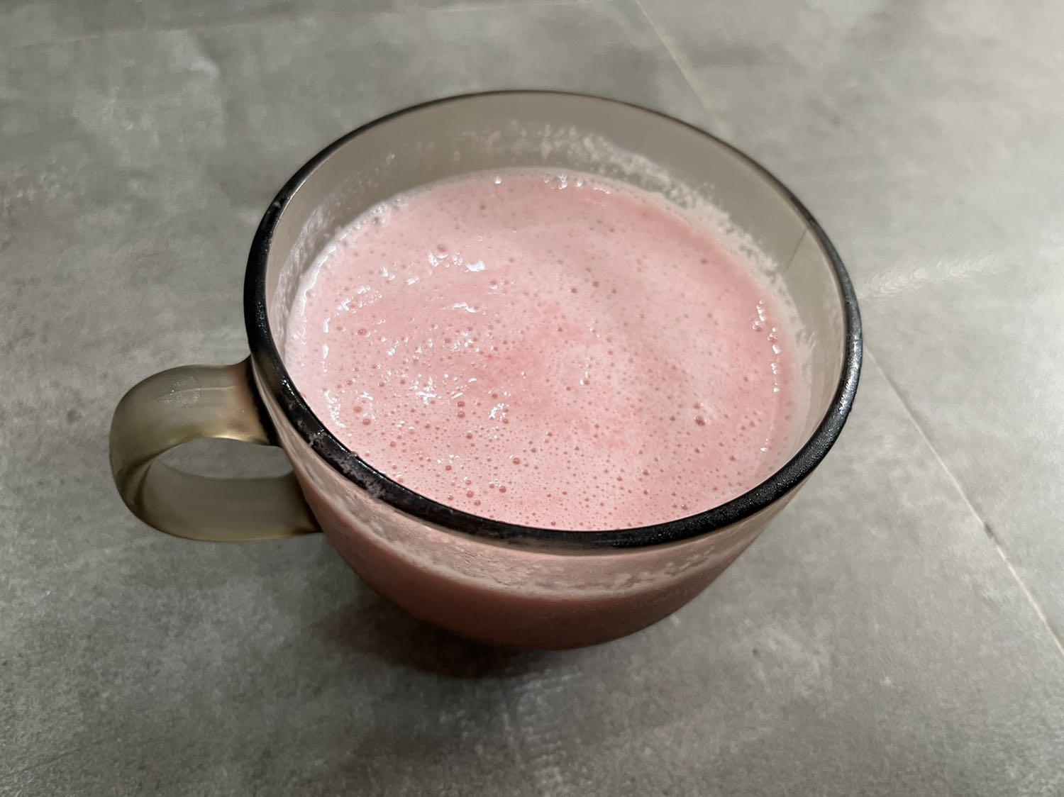 Đã unbox và *** thử bằng 1 ly sinh tố mận, kết quả là rất hài lòng về chất lượng, độ hoàn thiện của máy. Chỉ cần độ bền tốt nữa là tuyệt vời 👍