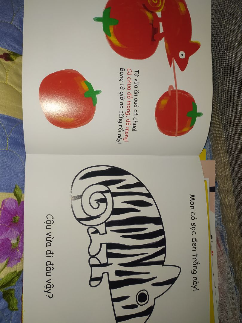 10 cuốn với mỗi nội dung khác nhau, sách in chất lượng tốt, rõ ràng sắc nét, màu sắc rất kích thích thị giác bé.
Chỉ bực cái giao hàng mùa dịch từ 27/7 đến 8/9 mới nhận được, trong khi Tika báo đang vận chuyển qua các trạm nên chậm 5-7 ngày. Chán người tư vấn thật sự.