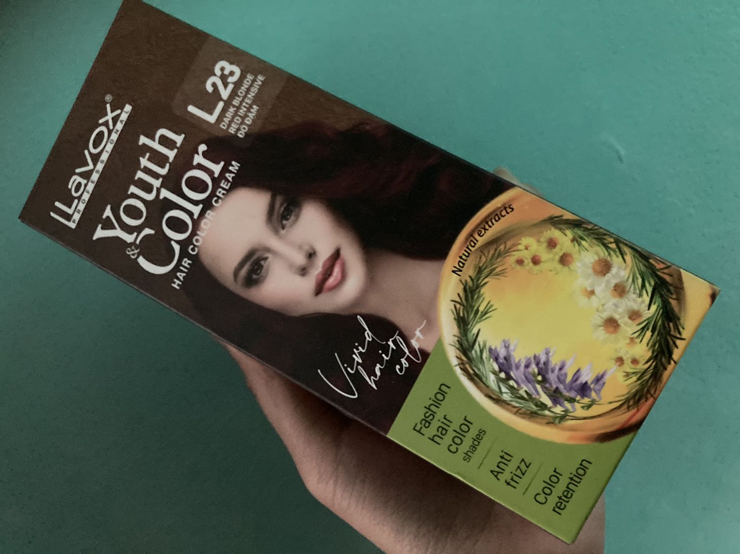 Phủ bạc tốt, màu tự nhiên, ko quá đen, phù hợp cho người lớn tuổi. Mua giá cũng rẻ nhưng an tâm hơn mua ở ngoài