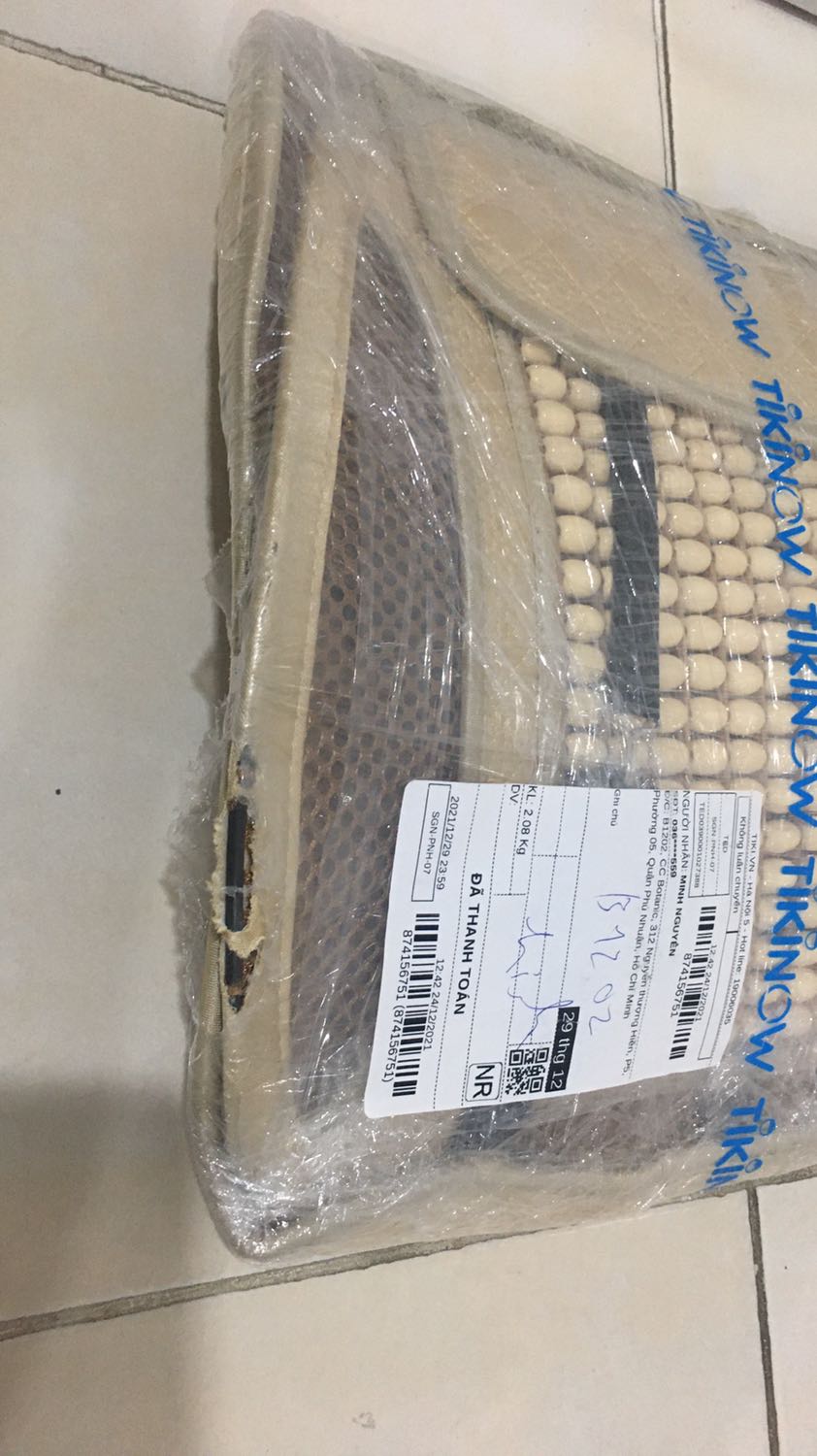 Hàng bị đứt vành trong vận chuyển, chưa mở ra nhưng đã bị hỏng, chủ shop vui lòng đổi giúp tôi