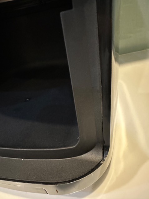 Giao hàng nhanh , thái độ tốt 
Mẫu nồi nhìn đẹp , nhưng k biết có nồi nào giống mình k ? Nhìn mép trái phải như bị bể 
Chưa dùng nên chưa biết chất lượng thế nào Giao hàng nhanh , thái độ tốt 
Mẫu nồi nhìn đẹp , nhưng k biết có nồi nào giống mình k ? Nhìn mép trái phải như bị bể 
Chưa dùng nên chưa biết chất lượng thế nào