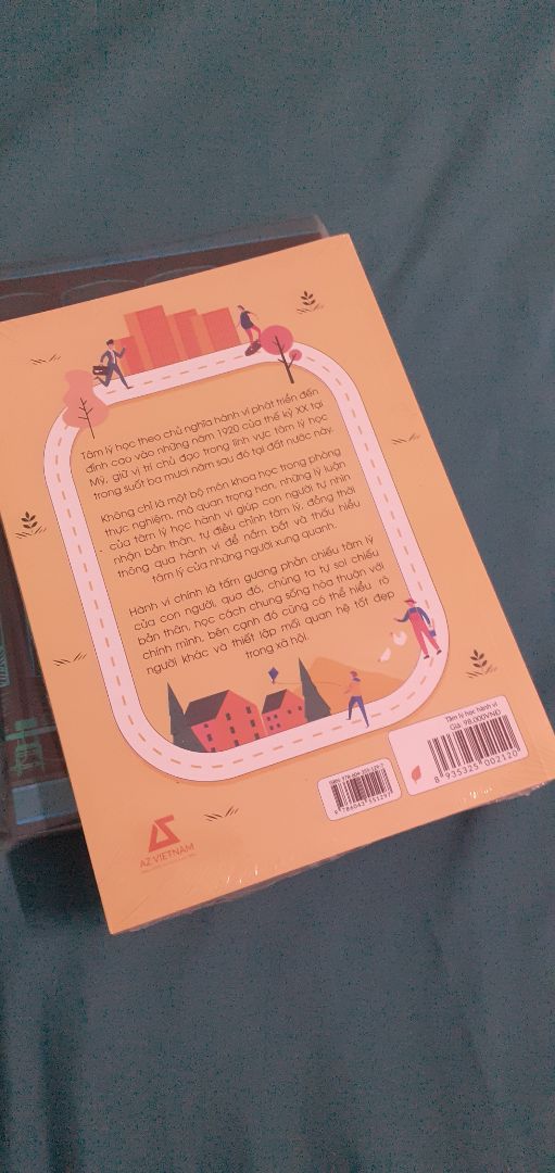 Đóng gói chắc chắn, sách không những rẻ mà còn có bookcare nữa nha, mình mua có 2 cuốn mà cho đóng gói cho mình cái hộp to quá, nhưng không sao, sách đẹp lắm, không bị méo cong chỗ nào cả, mình chưa đọc nên không biết thế nào, shipper dễ thương giao hàng đúng hẹn, shop phục vụ tốt, 5 sao nha 💯💯💯!!!!!