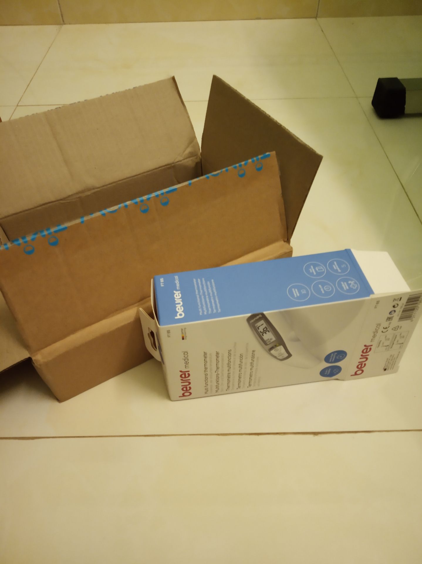 sản phẩm cầm chắc chắn,  tem mác đầy đủ,  hướng dẫn sử dụng dễ dàng cộng với tiki đóng gói cẩn thận.