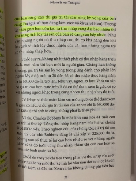/ Thật sự rất thú vị khi đc biết cuốn The Millionaire next door qua cuốn Trò đùa của sự ngẫu nhiên. Nội dung của quyển sách mang lại nhiều kiến thức hay như định nghĩa về sự giàu có, cách những ng triệu phú mua xe, cách phân chia tài sản cho con cái của họ, cách họ sử dụng thời gian và tiền bạc, đầu tư ra sao,...1 cuốn sách đáng đọc cho những ai thích trở nên giàu có. 
Đặt hàng vào cần dịp lễ nhưng tiki giao hàng khá nhanh.