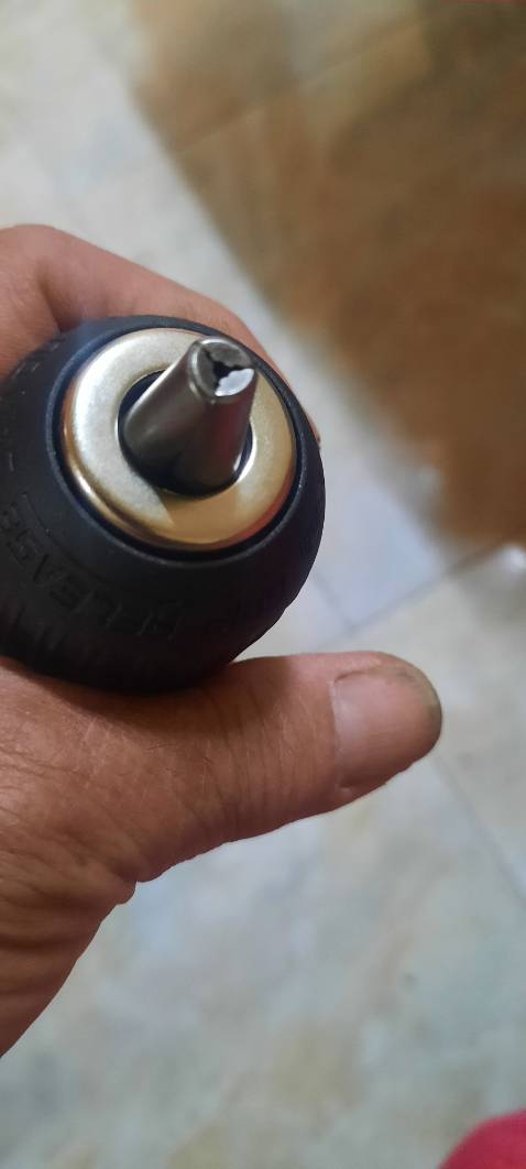 Rất chắc chắn .mở và xiết chặt nhẹ nhàng.