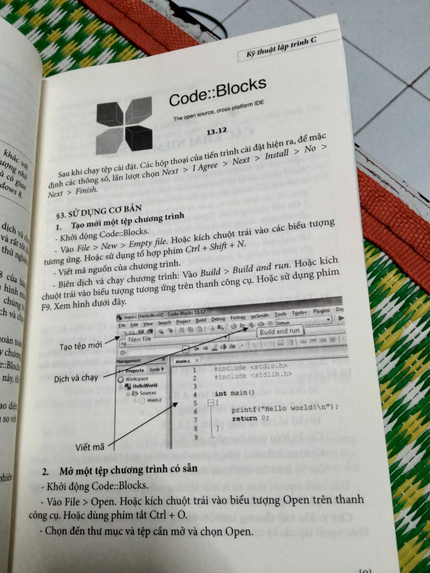 Sách hay, chất lượng sách tốt, sau mỗi bài có ví dụ, bài tập. Đóng gói sản phẩm rất đẹp và chắc chắn, thời gian giao hàng rất nhanh.