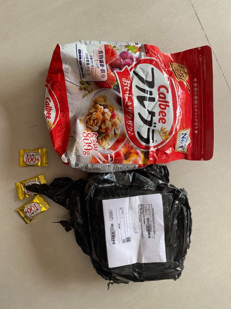 mua mì chính mà giao bánh ăn sáng, lần sau có hết hàng thì hủy giao đừng ép khách hàng lấy cái loại mà người ta ko đặt, bây giờ giải quyết sao đây cho hỏa đáng, ko cho kiểm hàng mà treo đầu heo bàn thịt *** thấy ko ổn nhé