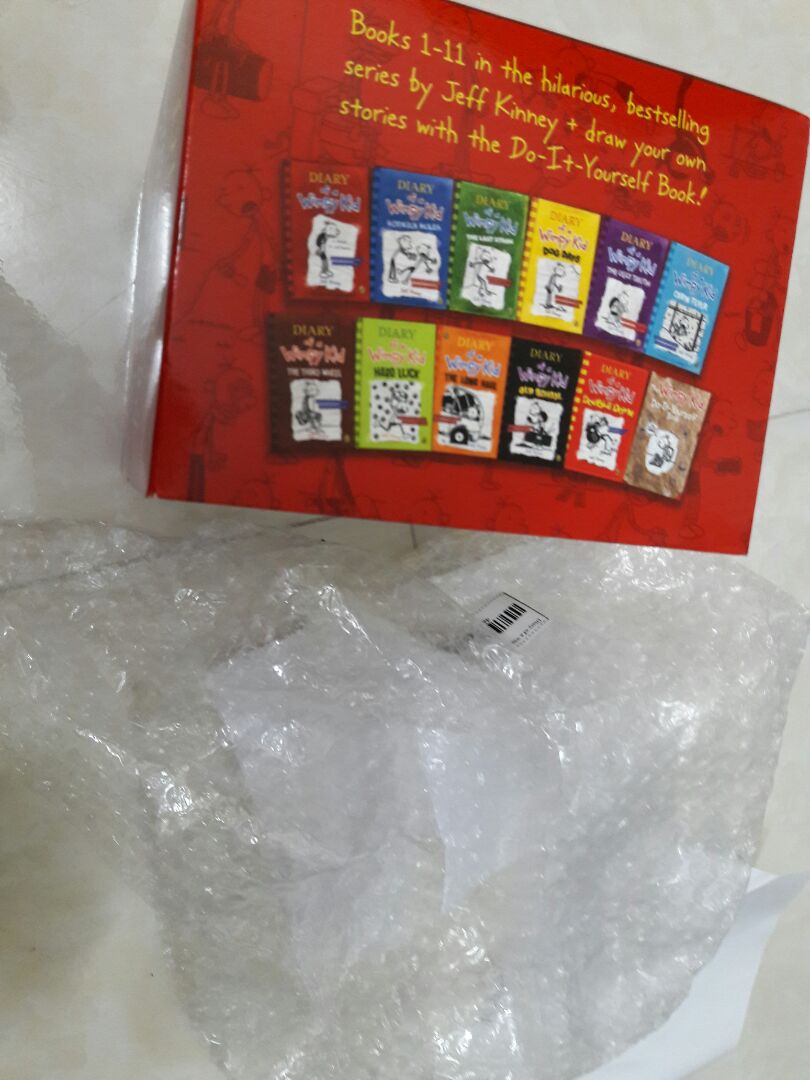 Mình vô cùng hài lòng với dịch vụ giao hàng của Tiki và Khoaitayhouse. Các bạn đóng gói hàng rất cẩn thận nên hộp ko bị méo. Chất lượng sản phẩm cũng  rất tốt.