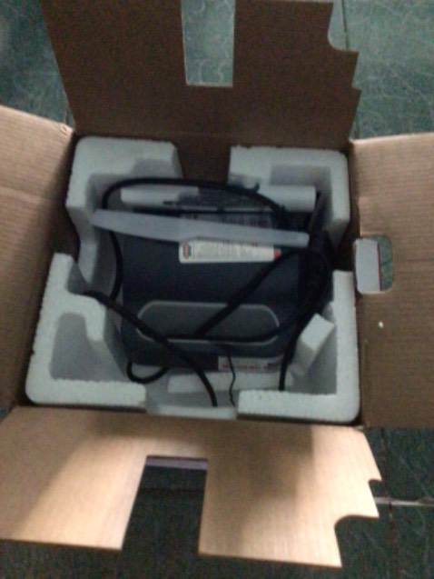 Giao nhanh,đúng loại,lại có quà. Máy nhìn đẹp,chắc chắn,4 lưỡi rất bén. Khi vệ sin cần cẩn thận