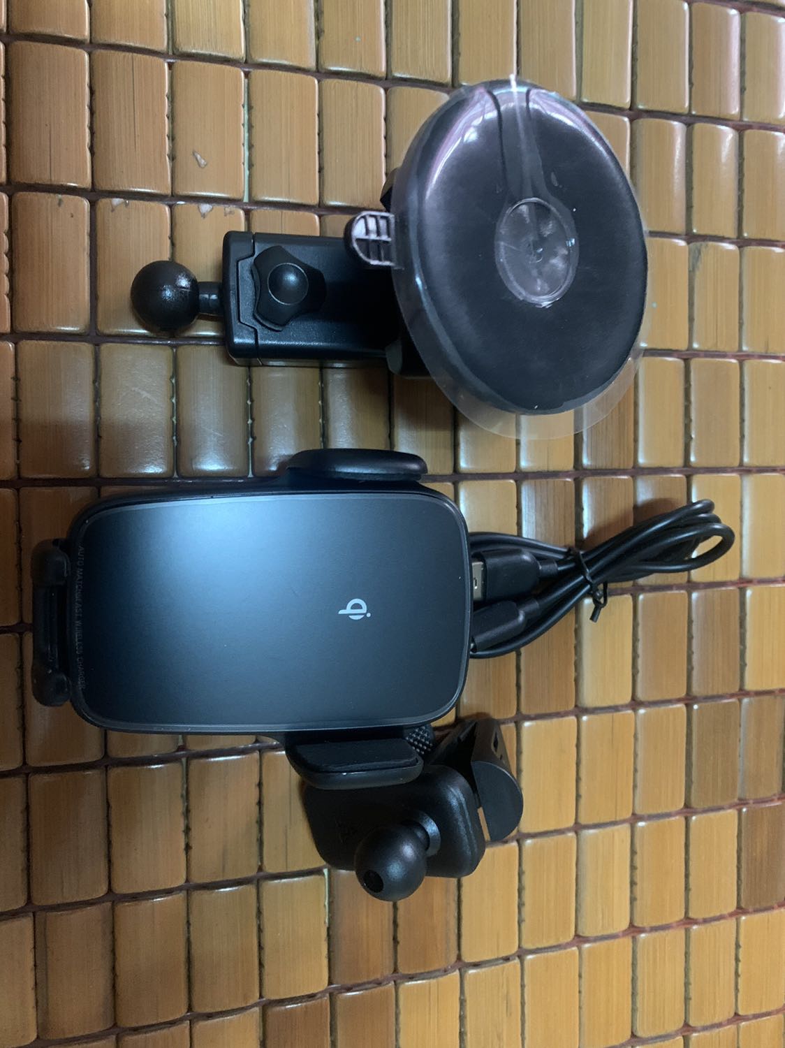 Đắn đo giá hơi chua nhưng r qđ mua đi xe sd map cho tiện, quả là tiền nào của nấy, sản phẩm đẹp và chất lắm nha shop